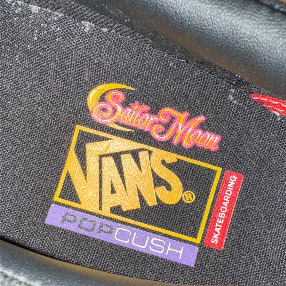 ⬇️Unisex Vans x Sailor Moon Anime Black and White Slip-On Shoes - Picture 7 of 9